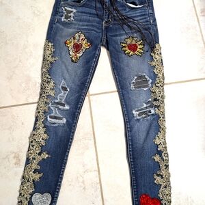 American Eagle Stretch Jeggings 4 Embellished Blue Jeans with Heart Accents